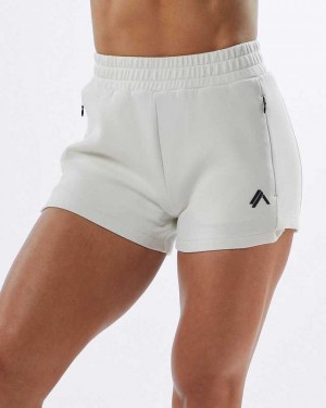 Short Alphalete ELMTS Atléticos 3.5" Mujer Creme | Mexico-036974