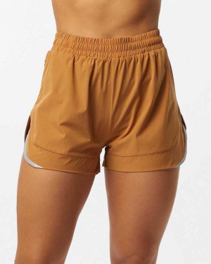 Short Alphalete Stride 3" Mujer Marrom | Mexico-293015