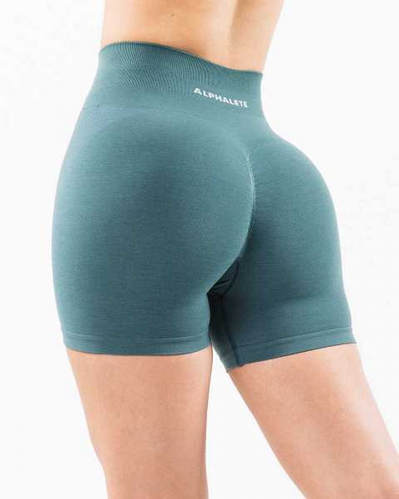 Short Alphalete Amplify 4.5\